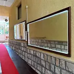 Beautiful House Overlooking Appartement *