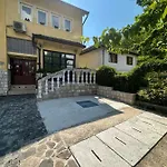 Appartement Beautiful House Overlooking *