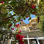 Beautiful House Overlooking Appartement *