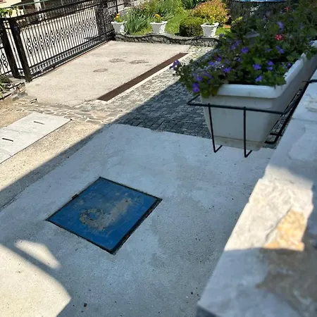 Beautiful House Overlooking Appartement Sarajevo