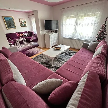 Beautiful House Overlooking Lägenhet